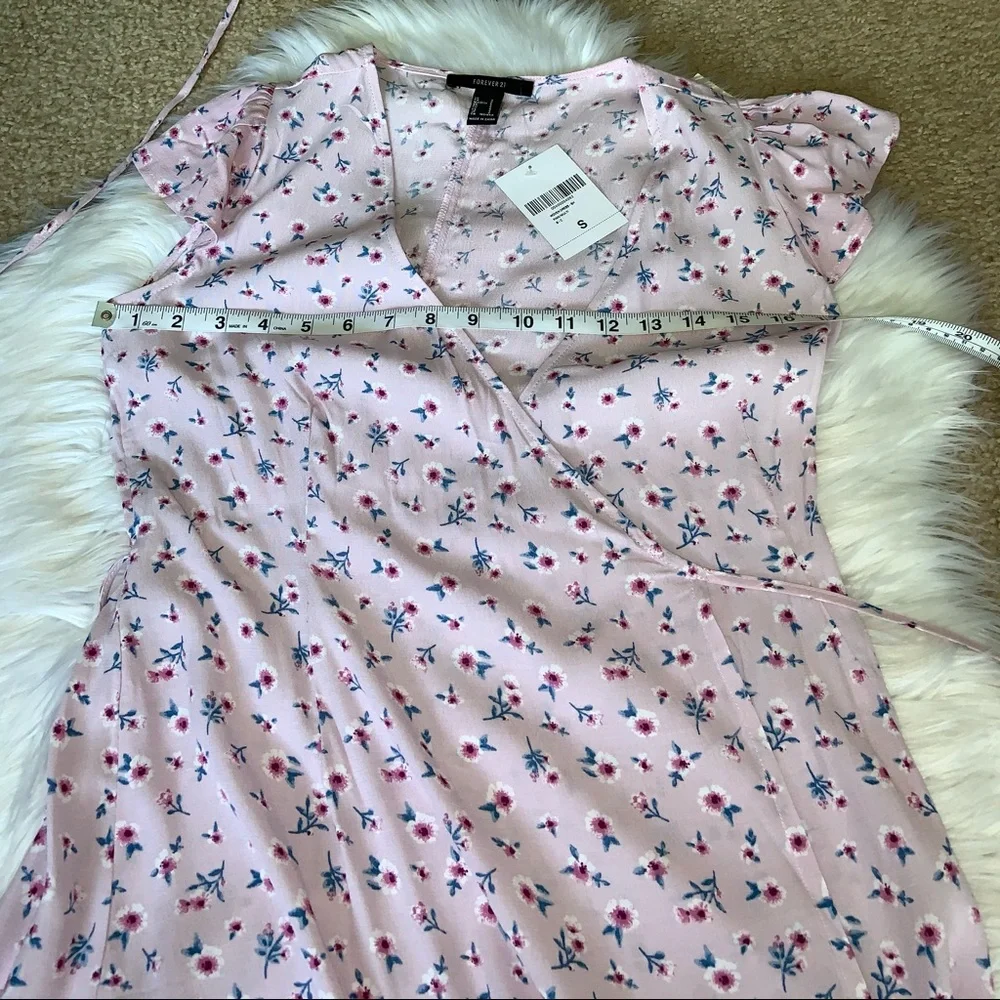 NWT Forever 21 Floral Ruffle Wrap Dress Size Small